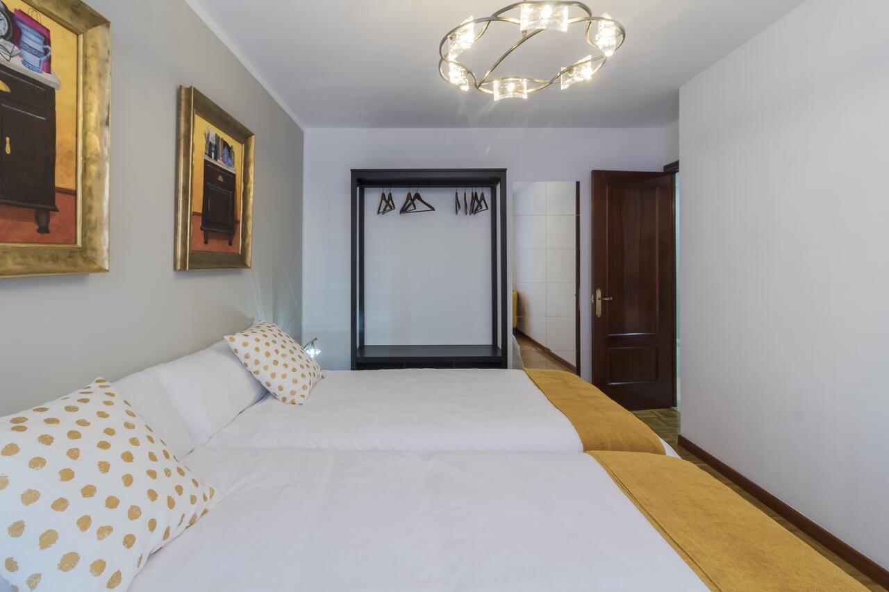 Apartamento Vital Aza Пола де Лена Екстериор снимка